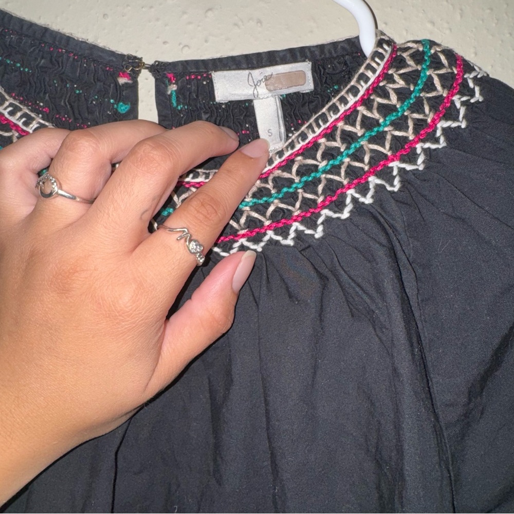 Joie Embroidered Black Puff Sleeve Blouse - Picture 5 of 6